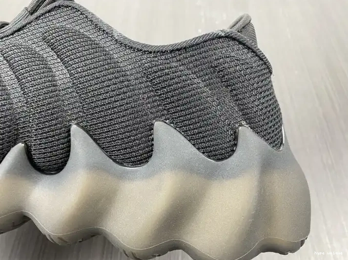 hype 400 YEEZY ADIDAS H68032 0525